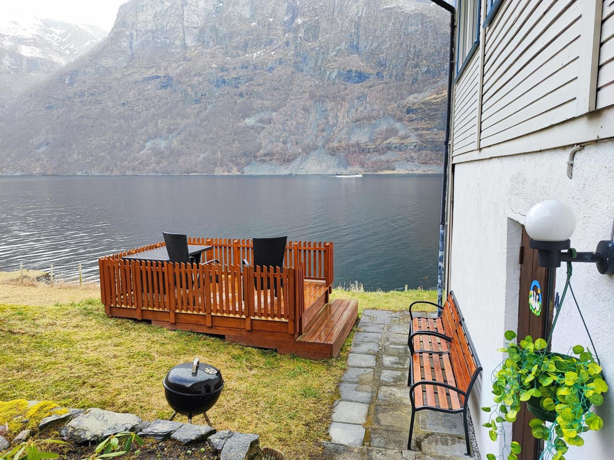 Visit Undredal Hotel Exterior photo