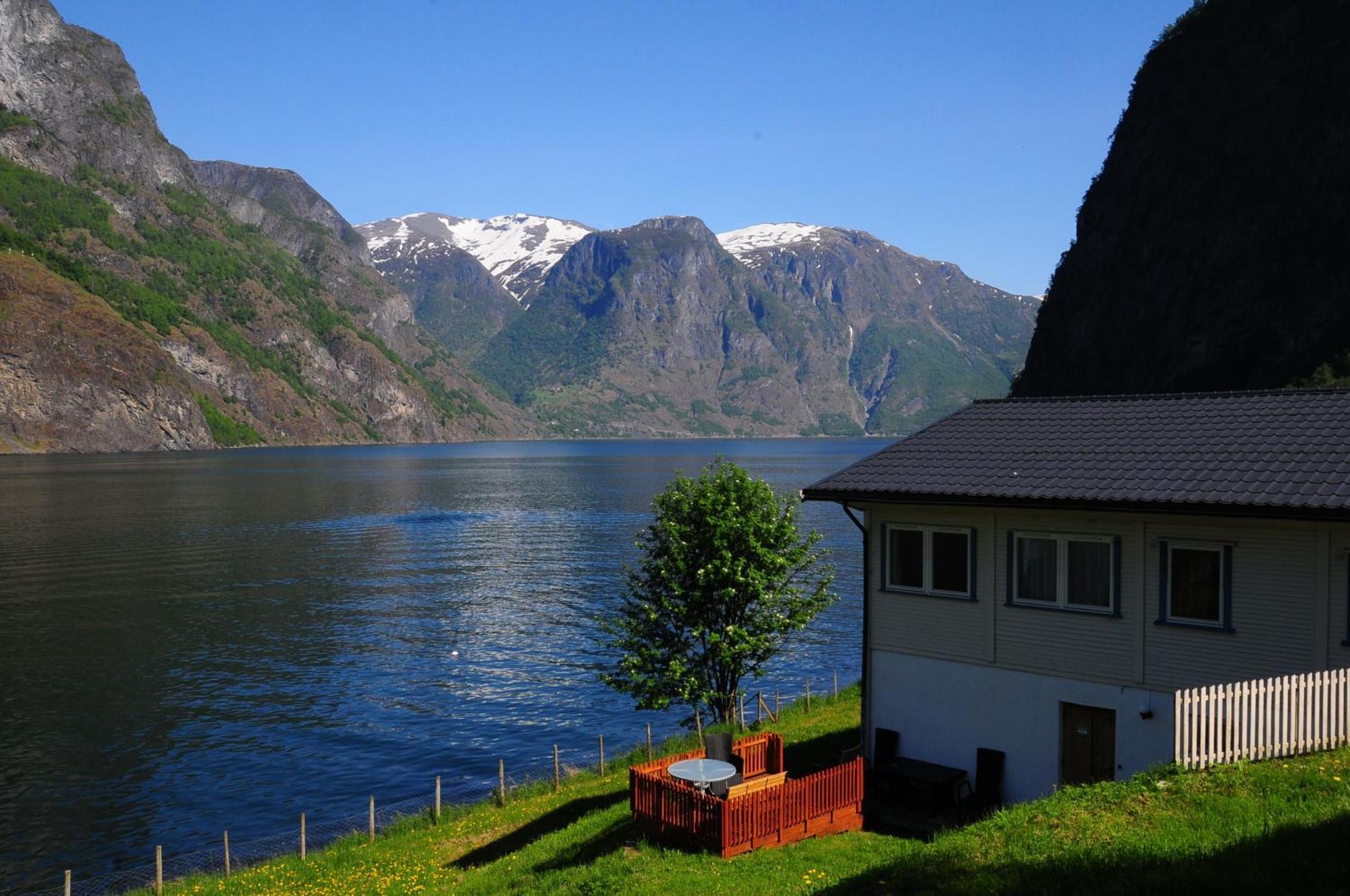 Visit Undredal Hotel Exterior photo