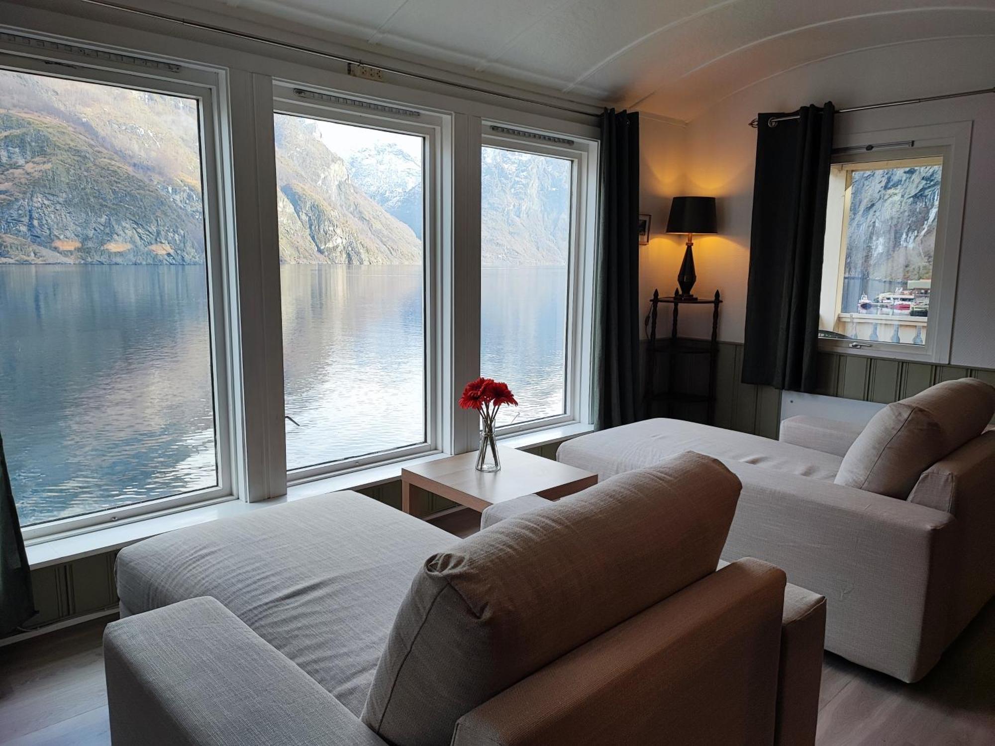 Visit Undredal Hotel Exterior photo
